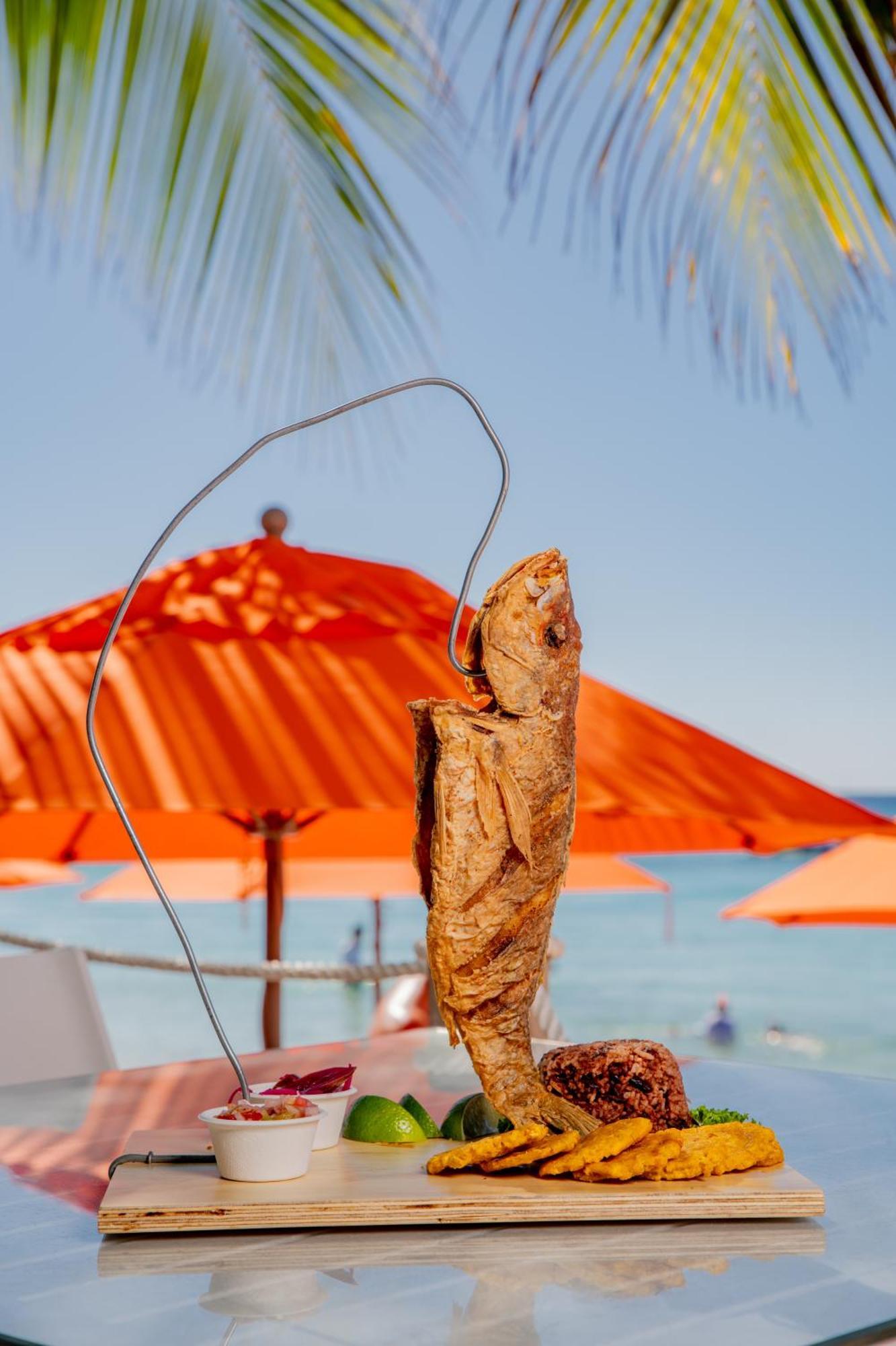 Paradise Beach Hotel & Resort Вест-Бей Екстер'єр фото